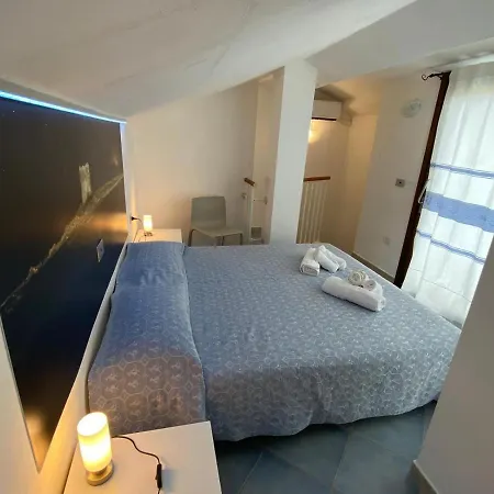 Al 12 Di Casa Asinara Отель *
