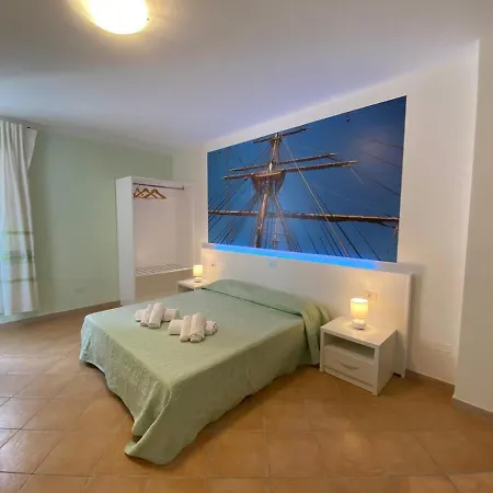 Отель Al 12 Di Casa Asinara