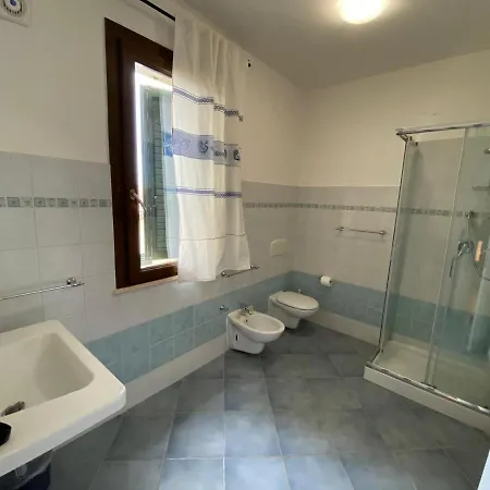 Al 12 Di Casa Asinara * Стинтино